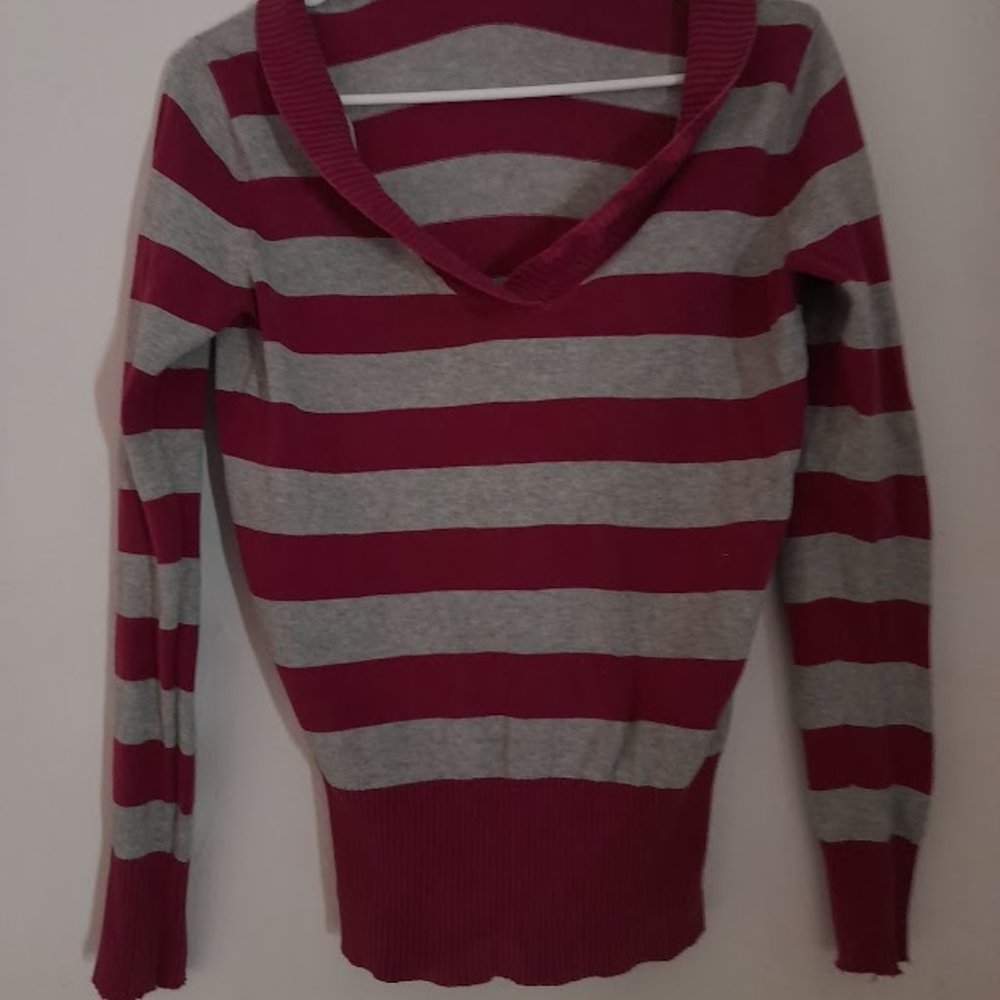 GAP SWEATSHIRTH